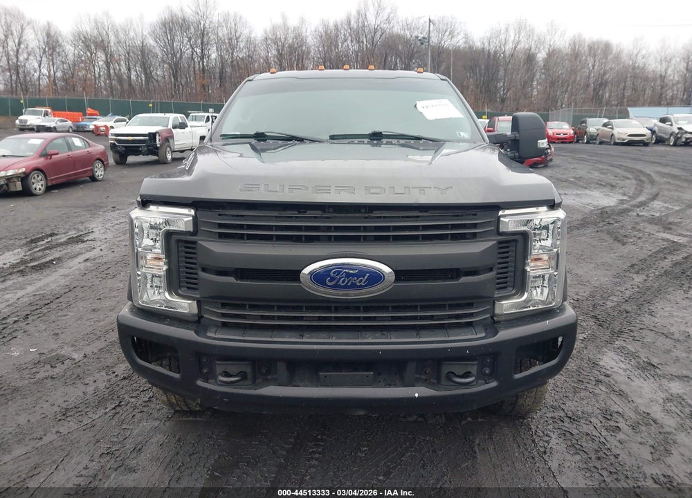 2018 FORD F-350 XL VIN: 1FT8W3BT5JEB40043
