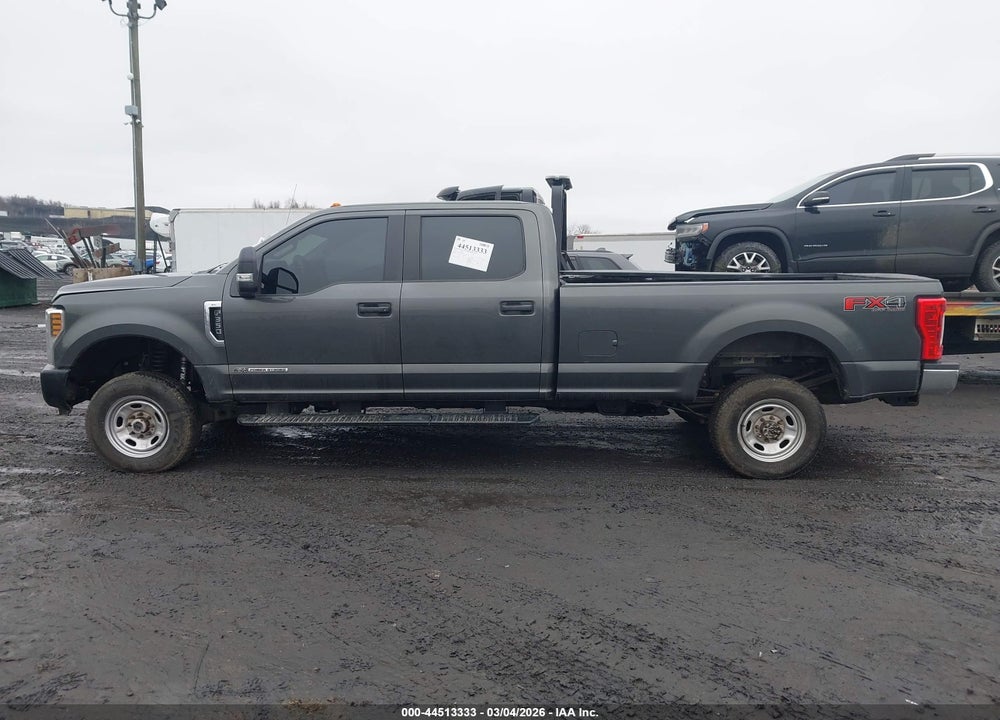 2018 FORD F-350 XL VIN: 1FT8W3BT5JEB40043