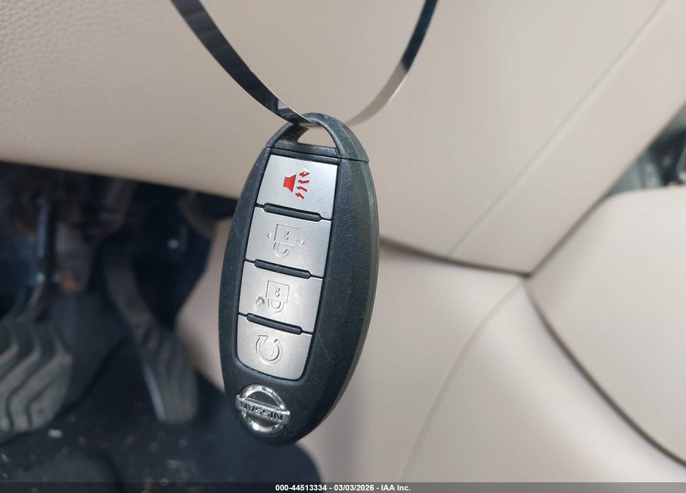 2017 NISSAN ROGUE SV VIN: 5N1AT2MV8HC769333