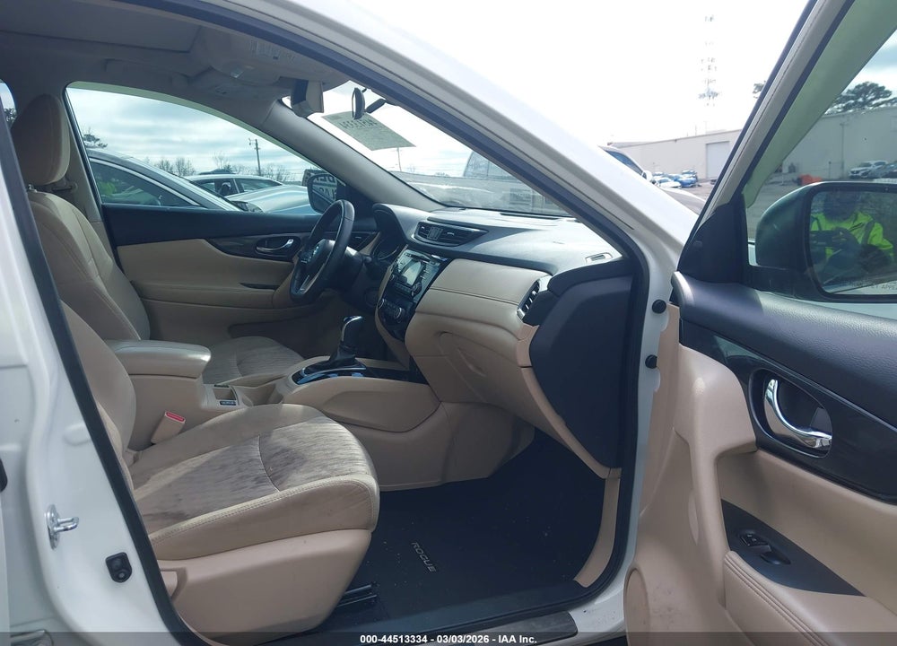 2017 NISSAN ROGUE SV VIN: 5N1AT2MV8HC769333