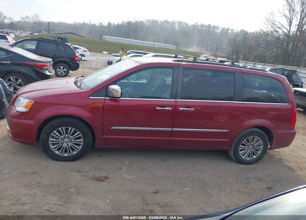 2016 CHRYSLER TOWN & COUNTRY TOURING-L ANNIVERSARY EDITION VIN: 2C4RC1CG3GR104270