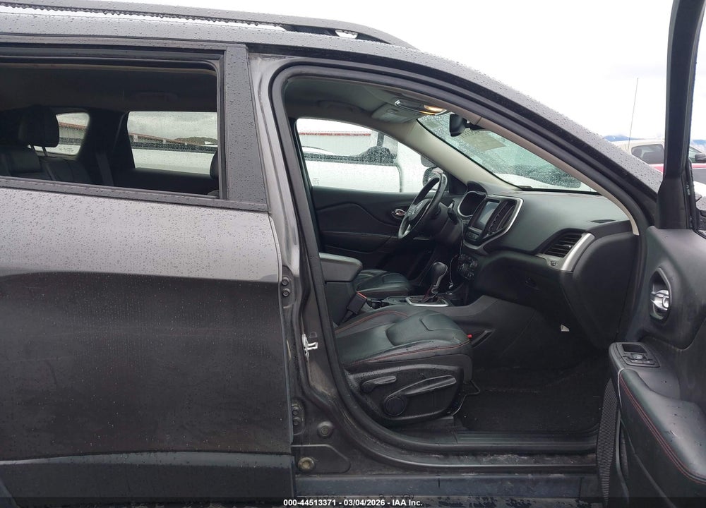 2015 JEEP CHEROKEE TRAILHAWK VIN: 1C4PJMBSXFW614013