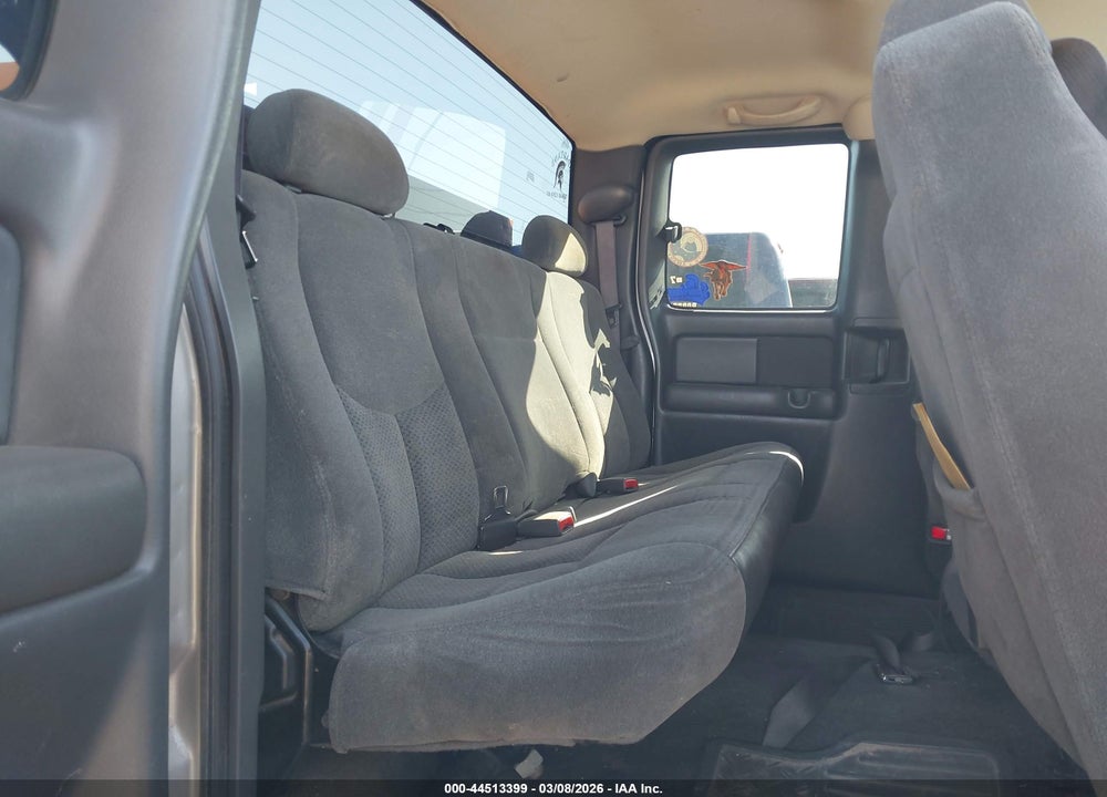 2004 CHEVROLET SILVERADO 2500HD LS VIN: 1GCHC29U54E358747
