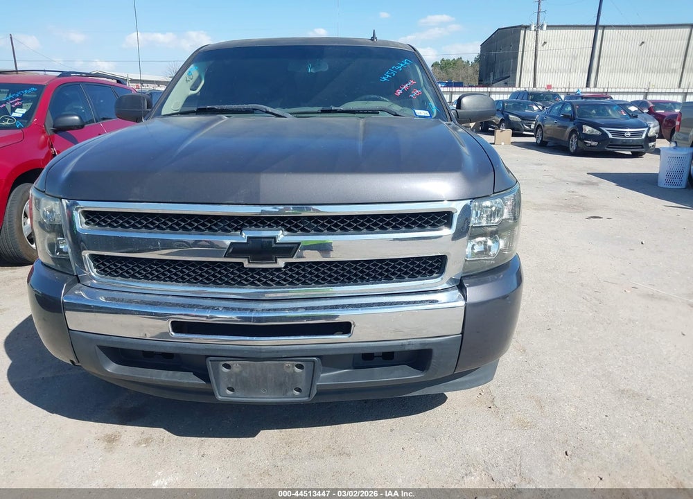 2011 CHEVROLET SILVERADO 1500 LS VIN: 1GCRCREA5BZ260364