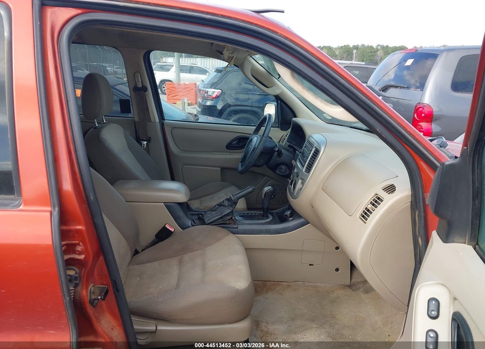 2005 FORD ESCAPE XLS VIN: 1FMYU02Z15KC44394