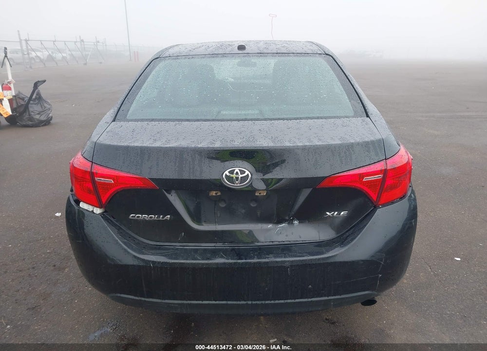 2019 TOYOTA COROLLA XLE VIN: 5YFBURHE5KP923620