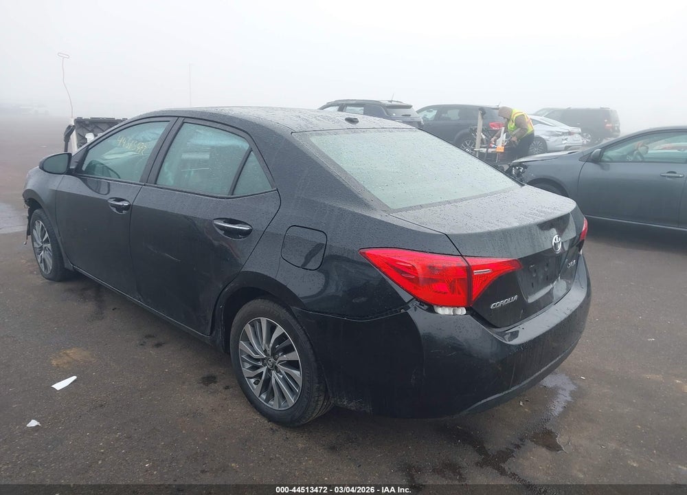 2019 TOYOTA COROLLA XLE VIN: 5YFBURHE5KP923620
