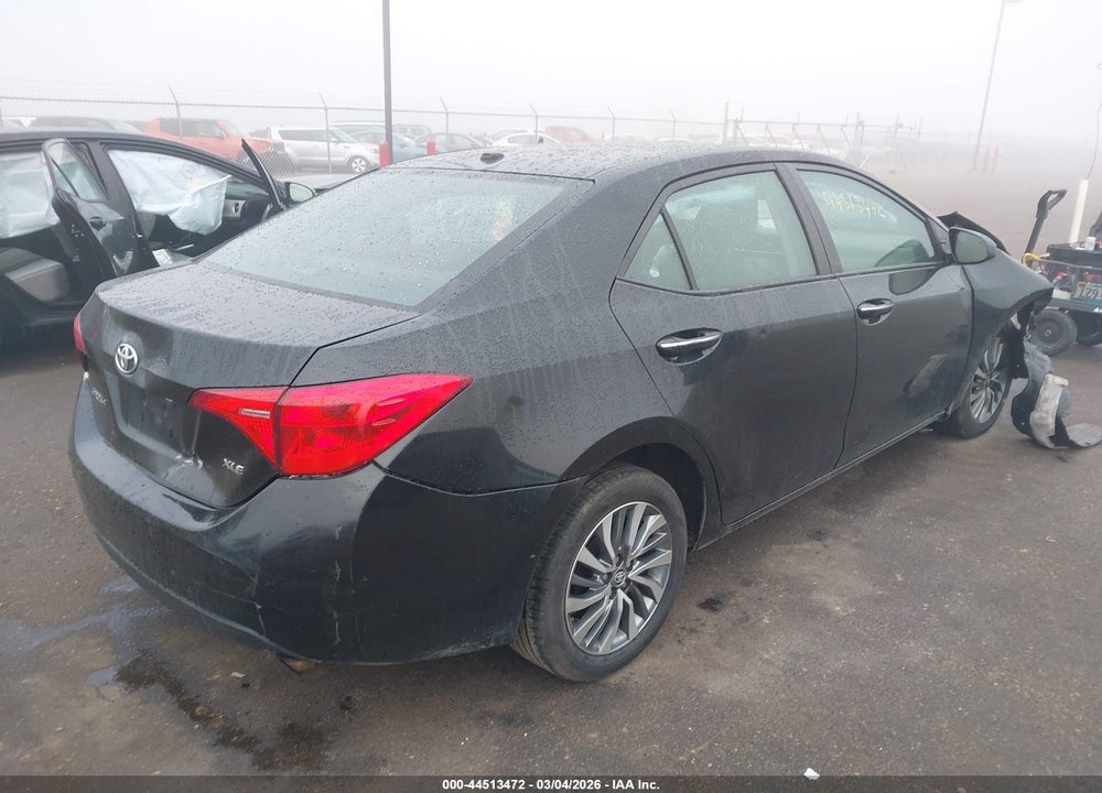 2019 TOYOTA COROLLA XLE VIN: 5YFBURHE5KP923620