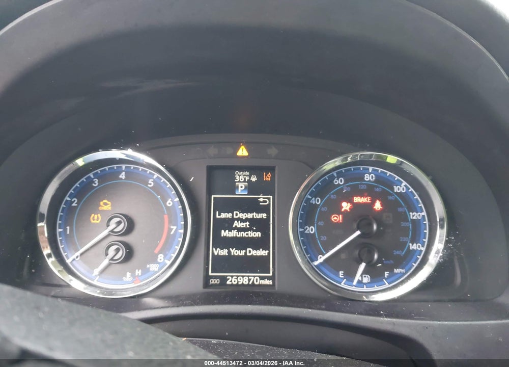 2019 TOYOTA COROLLA XLE VIN: 5YFBURHE5KP923620