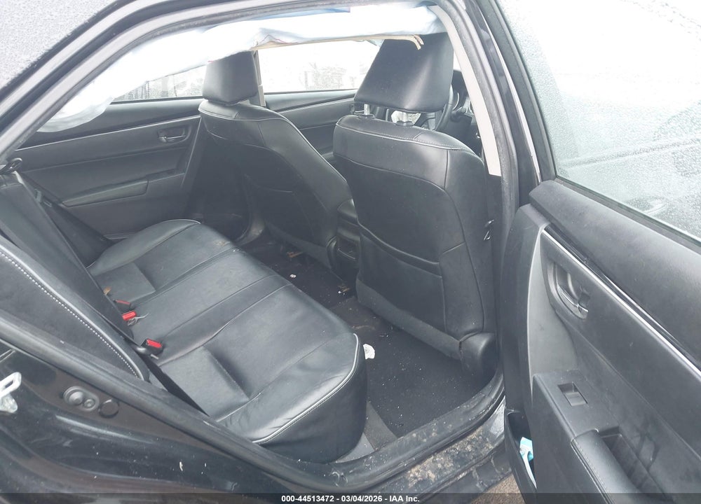 2019 TOYOTA COROLLA XLE VIN: 5YFBURHE5KP923620