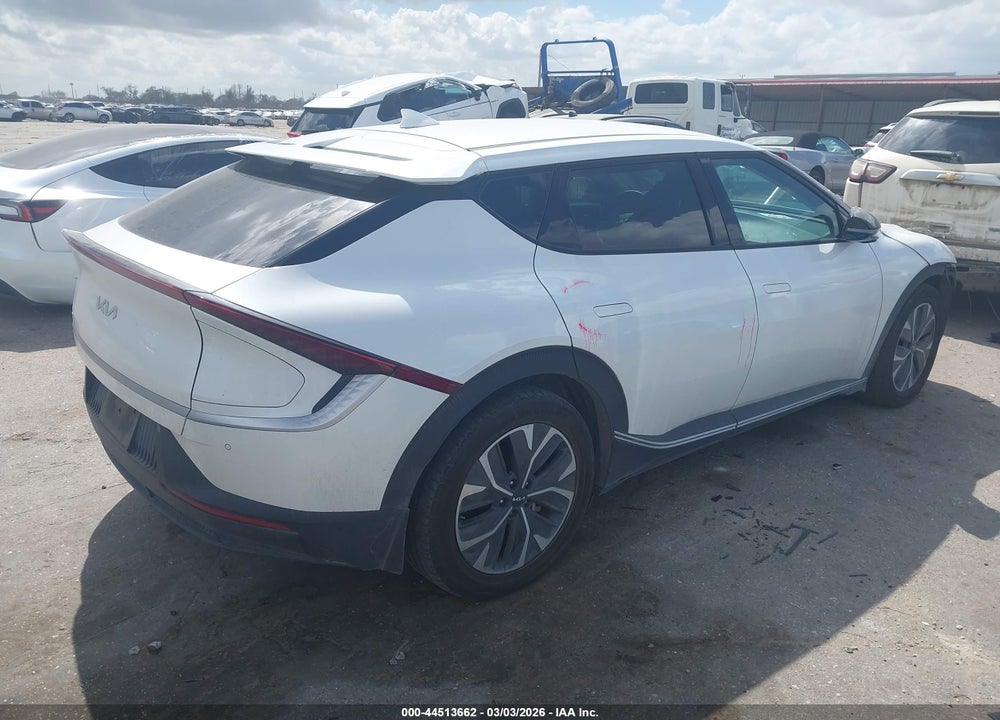 2022 KIA EV6 LIGHT VIN: KNDC34LB1N5045080