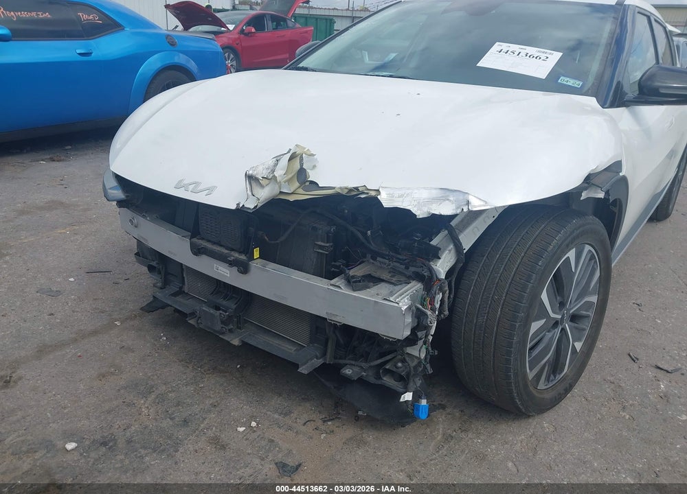 2022 KIA EV6 LIGHT VIN: KNDC34LB1N5045080