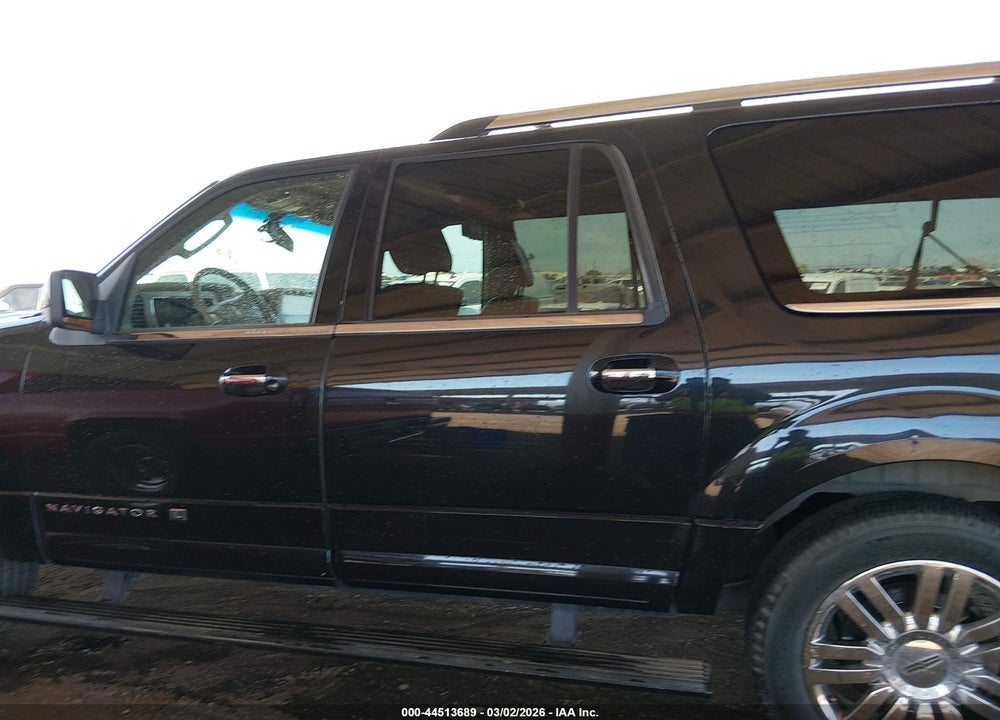 2010 LINCOLN NAVIGATOR L VIN: 5LMJJ3J55AEJ02369