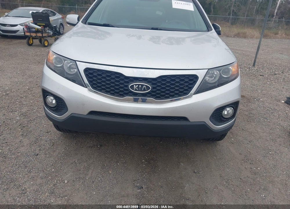 2011 KIA SORENTO LX VIN: 5XYKT4A17BG013453