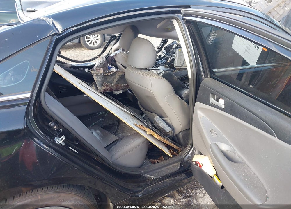 2011 HYUNDAI SONATA GLS VIN: 5NPEB4AC3BH094557