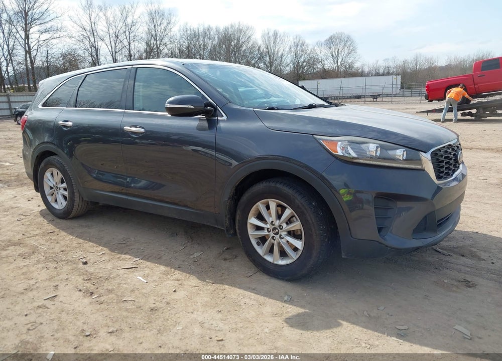 2019 KIA SORENTO 2.4L LX VIN: 5XYPG4A35KG523327