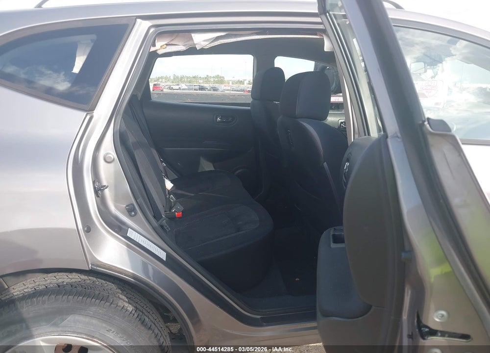 2014 NISSAN ROGUE SELECT S VIN: JN8AS5MT1EW624737