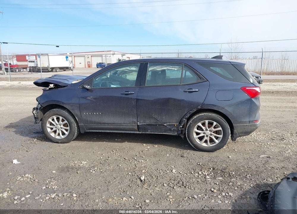 2018 CHEVROLET EQUINOX LS VIN: 3GNAXREV5JS529292