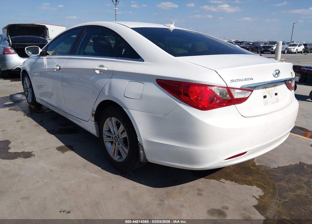 2013 HYUNDAI SONATA GLS VIN: 5NPEB4AC6DH520292