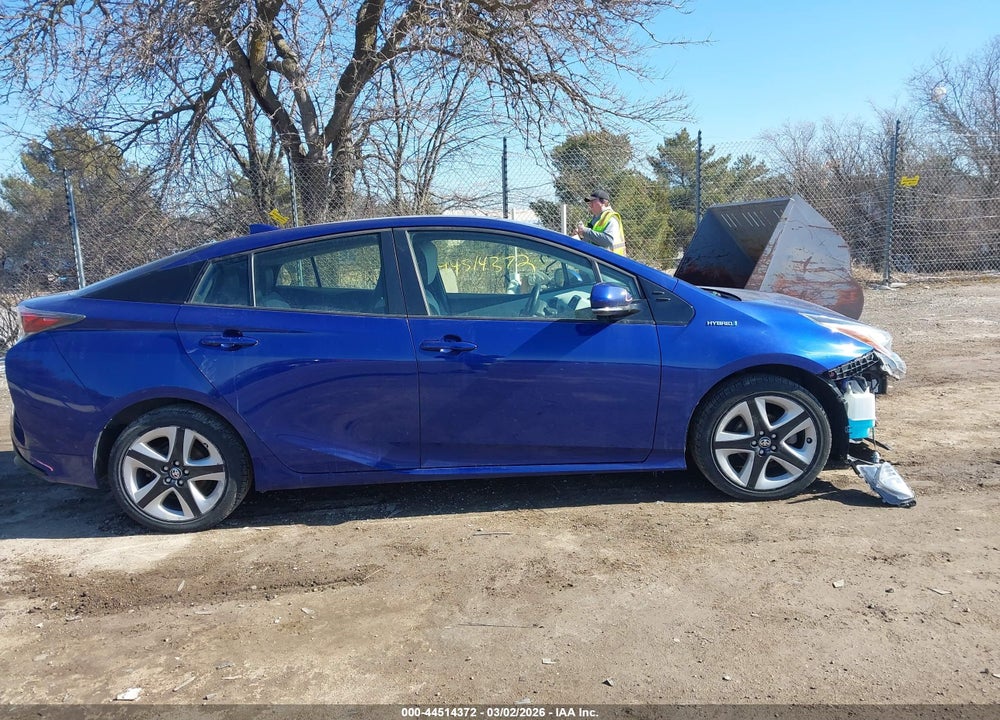 2016 TOYOTA PRIUS THREE TOURING VIN: JTDKARFU6G3524704