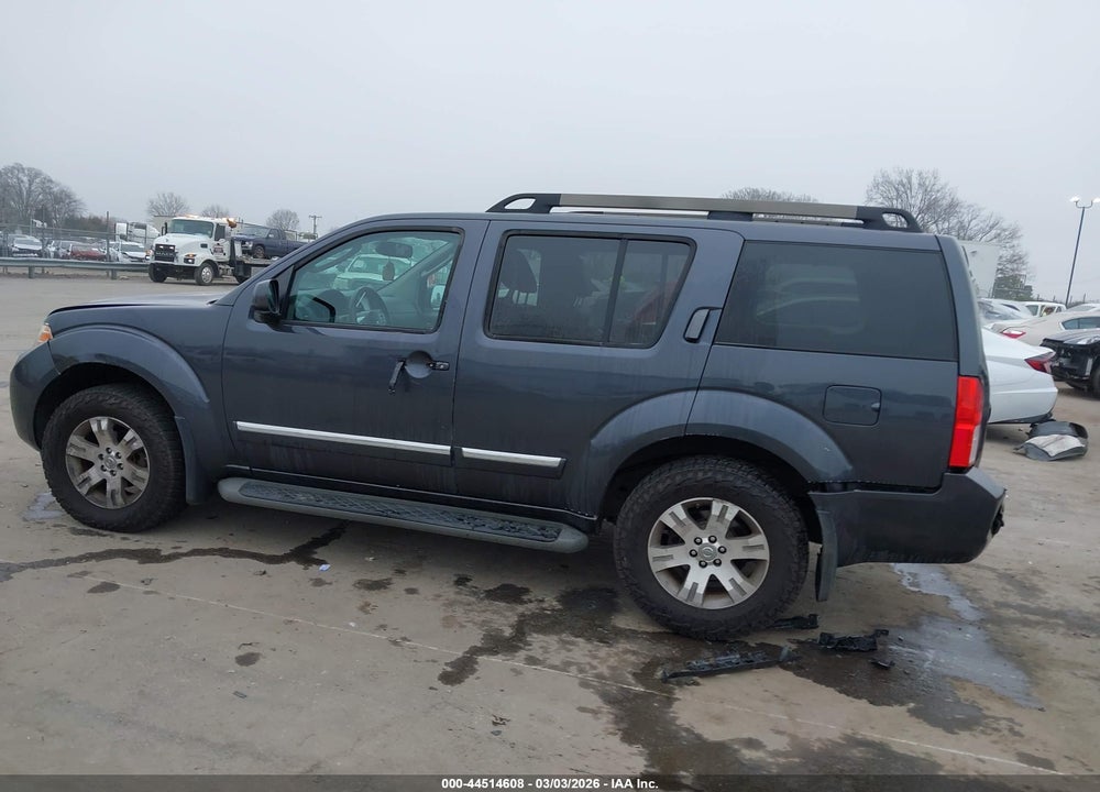 2011 NISSAN PATHFINDER SILVER VIN: 5N1AR1NB0BC620676