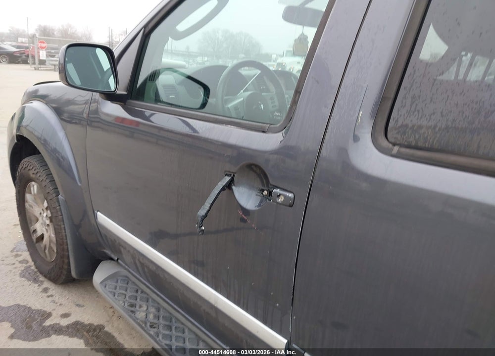 2011 NISSAN PATHFINDER SILVER VIN: 5N1AR1NB0BC620676