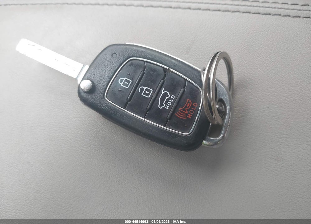 2019 HYUNDAI TUCSON SE VIN: KM8J2CA46KU855312