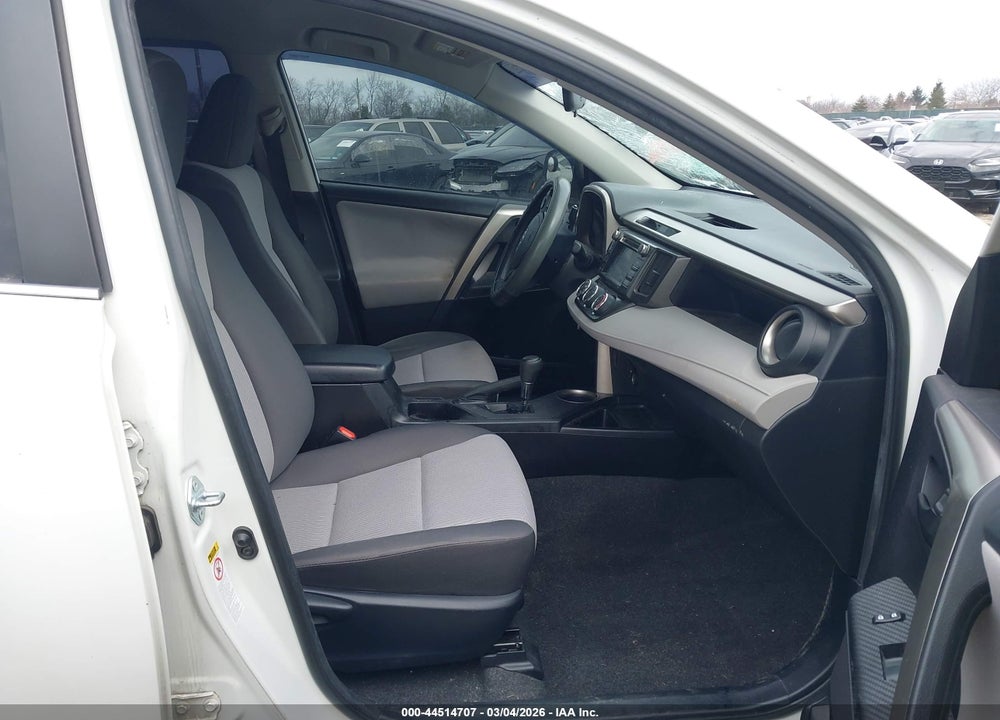 2014 TOYOTA RAV4 LE VIN: JTMZFREV7EJ020990