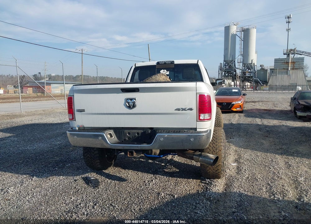 2016 RAM 2500 LAIE VIN: 3C6UR5FL3GG220221