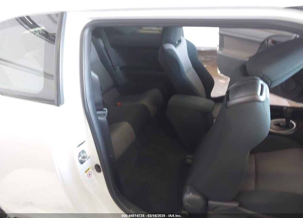 2015 SCION TC VIN: JTKJF5C76FJ008415
