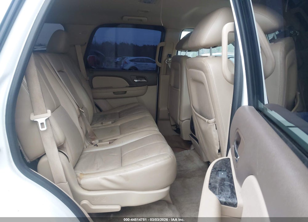 2011 CHEVROLET TAHOE LT VIN: 1GNSCBE04BR343095