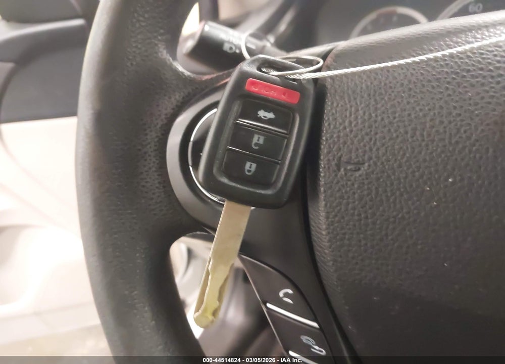 2013 HONDA ACCORD LX VIN: 1HGCR2F33DA153960