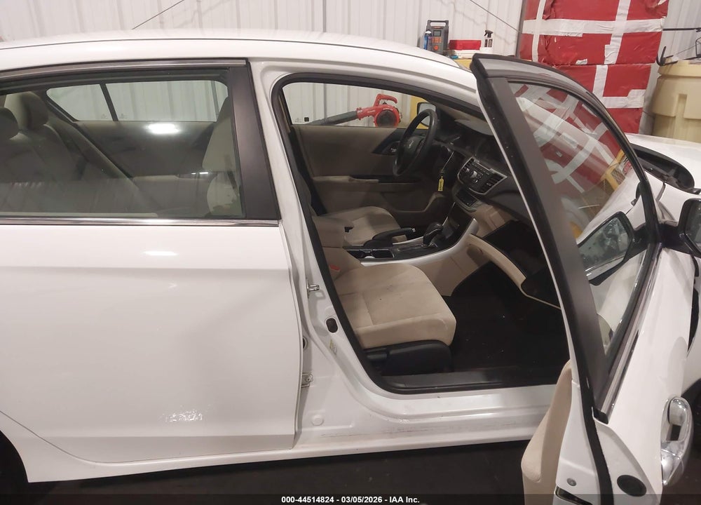2013 HONDA ACCORD LX VIN: 1HGCR2F33DA153960