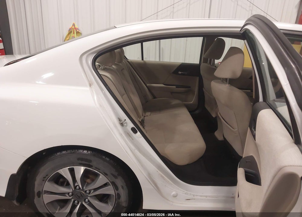 2013 HONDA ACCORD LX VIN: 1HGCR2F33DA153960
