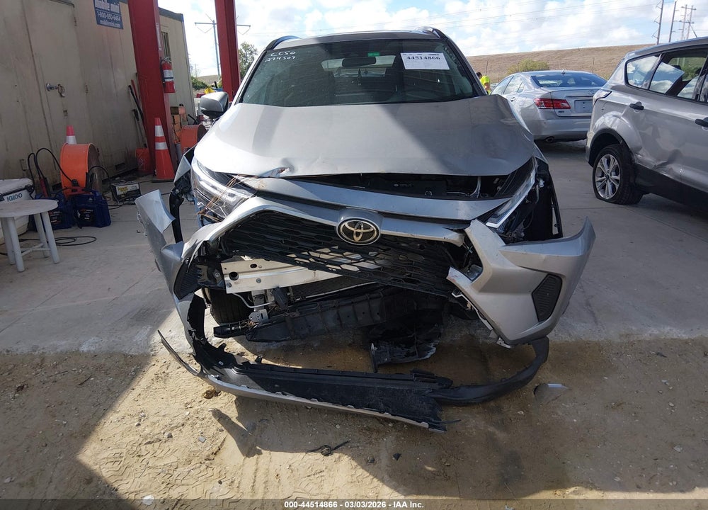 2023 TOYOTA RAV4 XLE VIN: 2T3W1RFV5PW240469