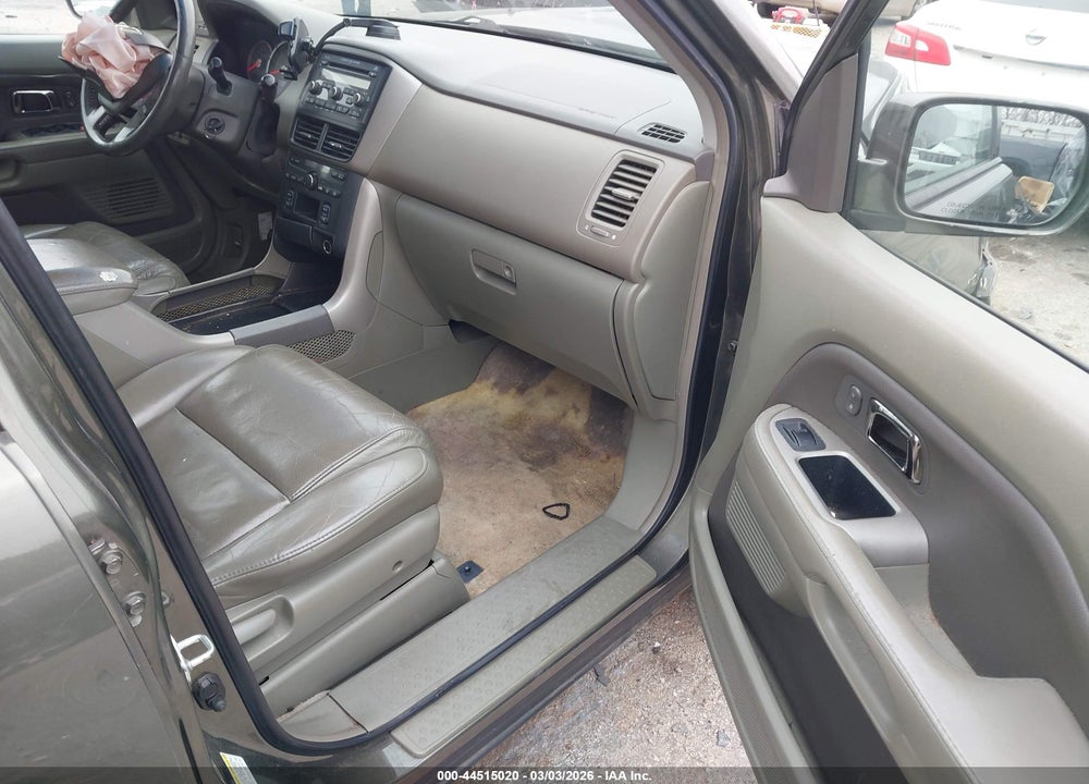 2006 HONDA PILOT EX-L VIN: 5FNYF28506B021115