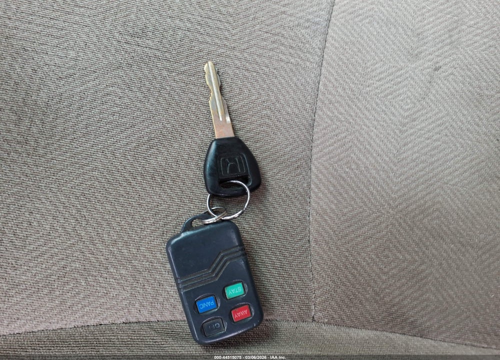 2002 HONDA CIVIC LX VIN: 1HGES16532L081443