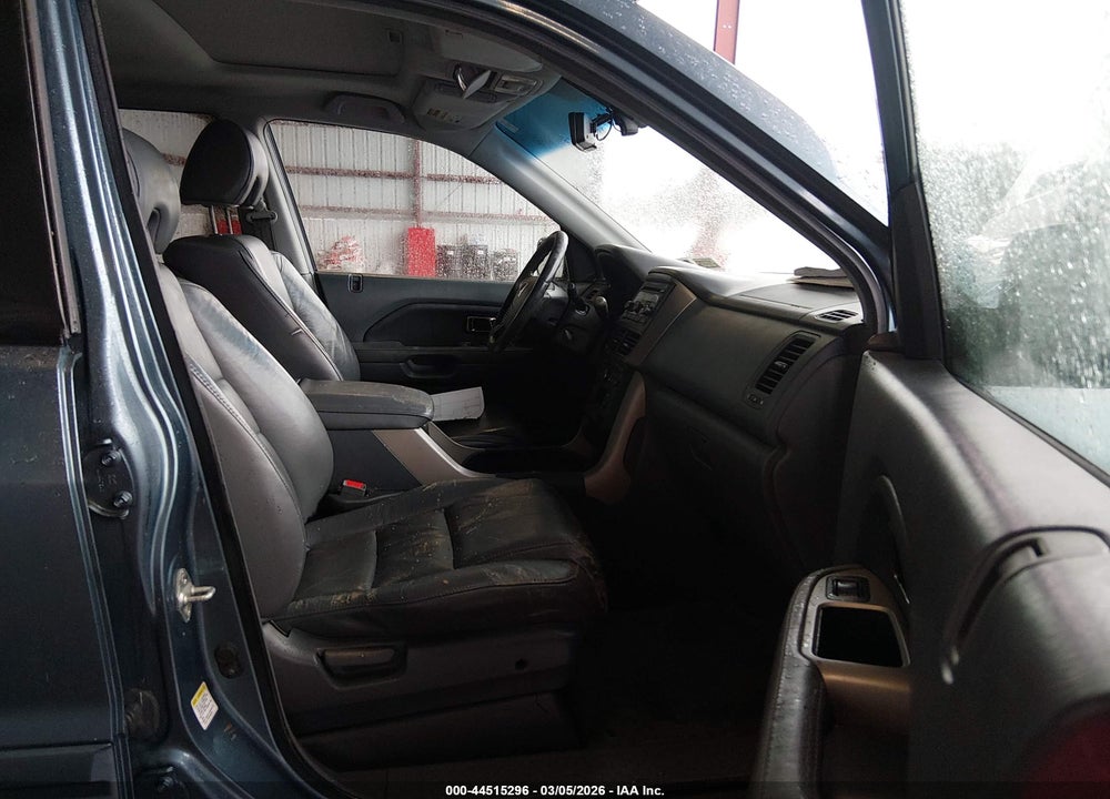 2008 HONDA PILOT EX-L VIN: 5FNYF185X8B034502
