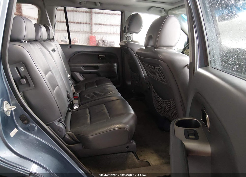 2008 HONDA PILOT EX-L VIN: 5FNYF185X8B034502