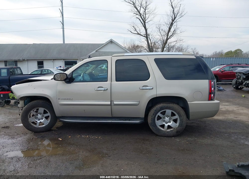 2008 GMC YUKON DENALI VIN: 1GKFK63808J236750