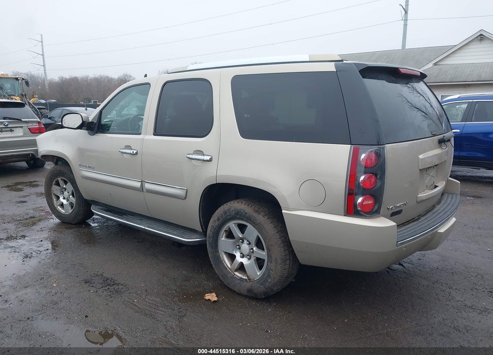 2008 GMC YUKON DENALI VIN: 1GKFK63808J236750