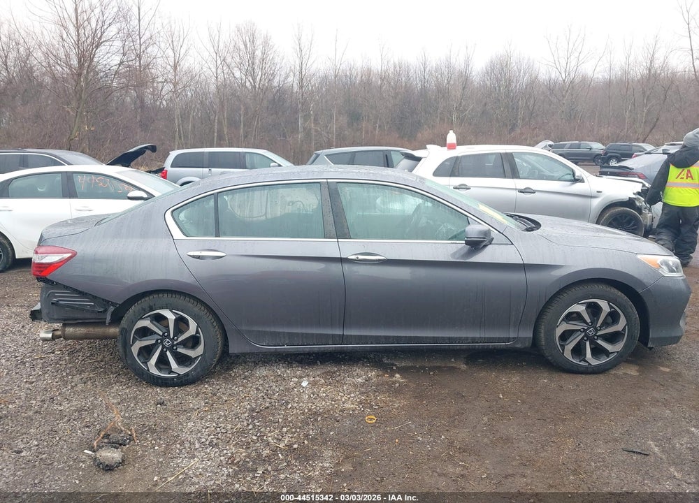 2017 HONDA ACCORD EX-L VIN: 1HGCR2F83HA042584