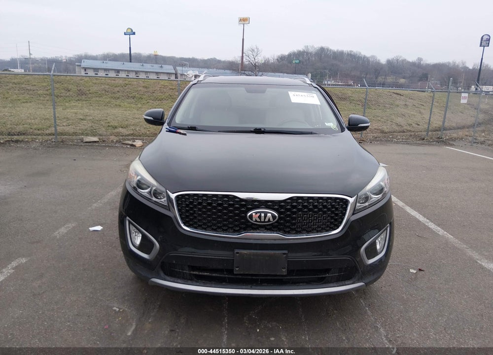 2018 KIA SORENTO 2.0T EX VIN: 5XYPHDA19JG358067