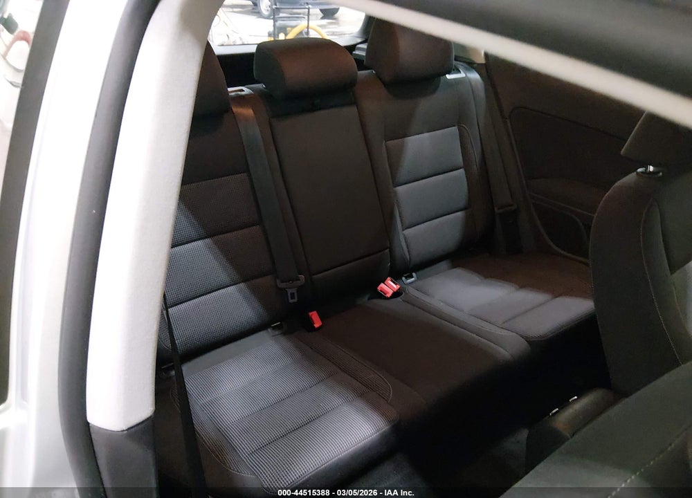2012 VOLKSWAGEN GOLF TDI 2-DOOR VIN: WVWMM7AJ4CW342025