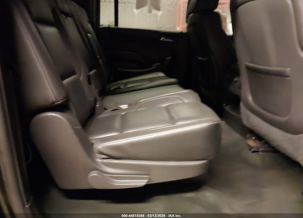 2015 CHEVROLET SUBURBAN 1500 LT VIN: 1GNSKJKC5FR528127