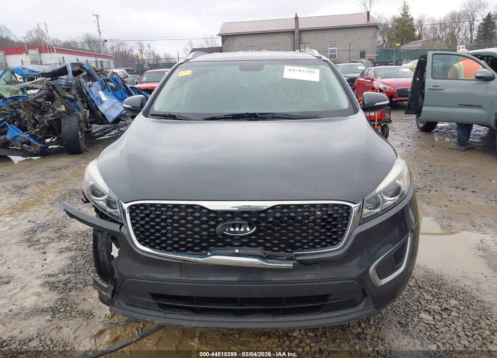 2018 KIA SORENTO 2.4L LX VIN: 5XYPGDA3XJG394287