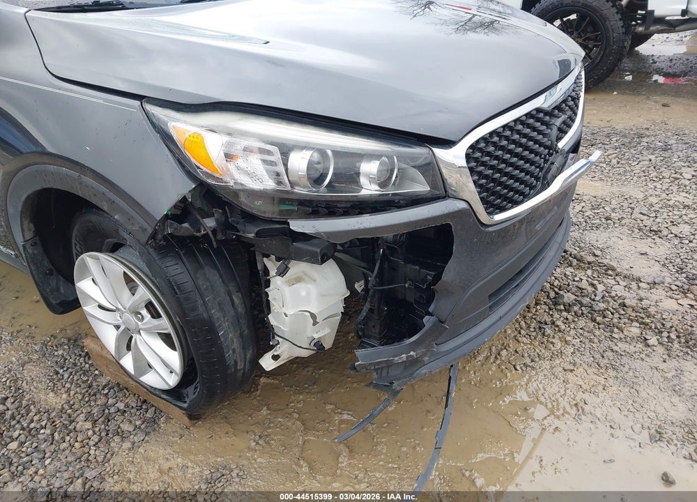 2018 KIA SORENTO 2.4L LX VIN: 5XYPGDA3XJG394287