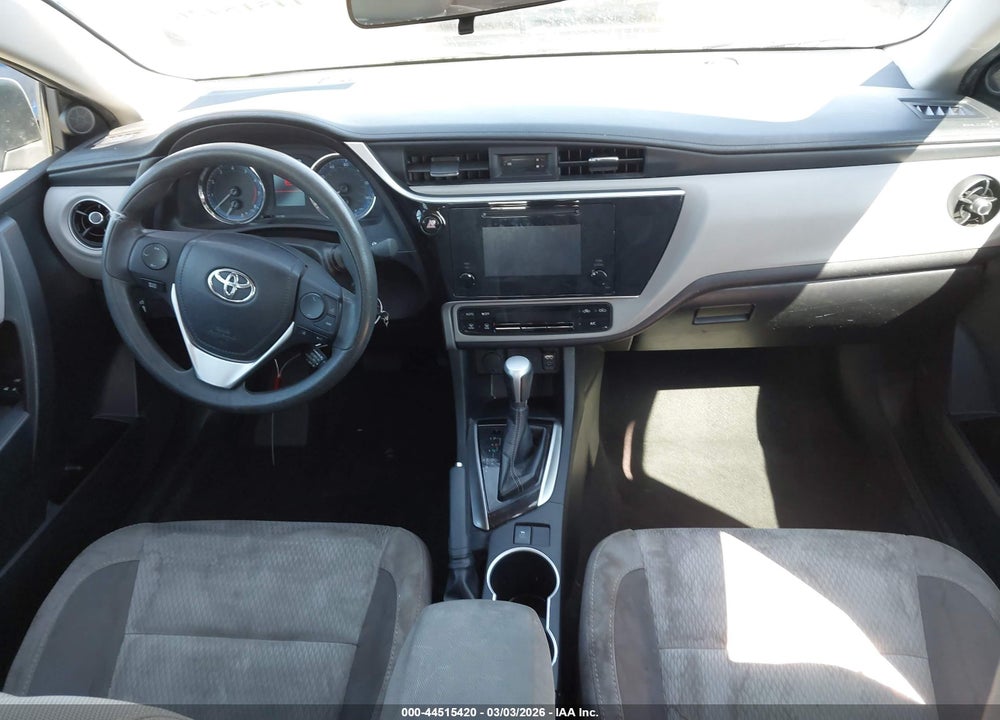 2018 TOYOTA COROLLA LE VIN: 2T1BURHE8JC980912