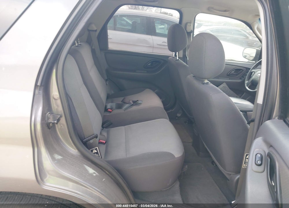 2003 FORD ESCAPE XLS VIN: 1FMYU02103KE20276