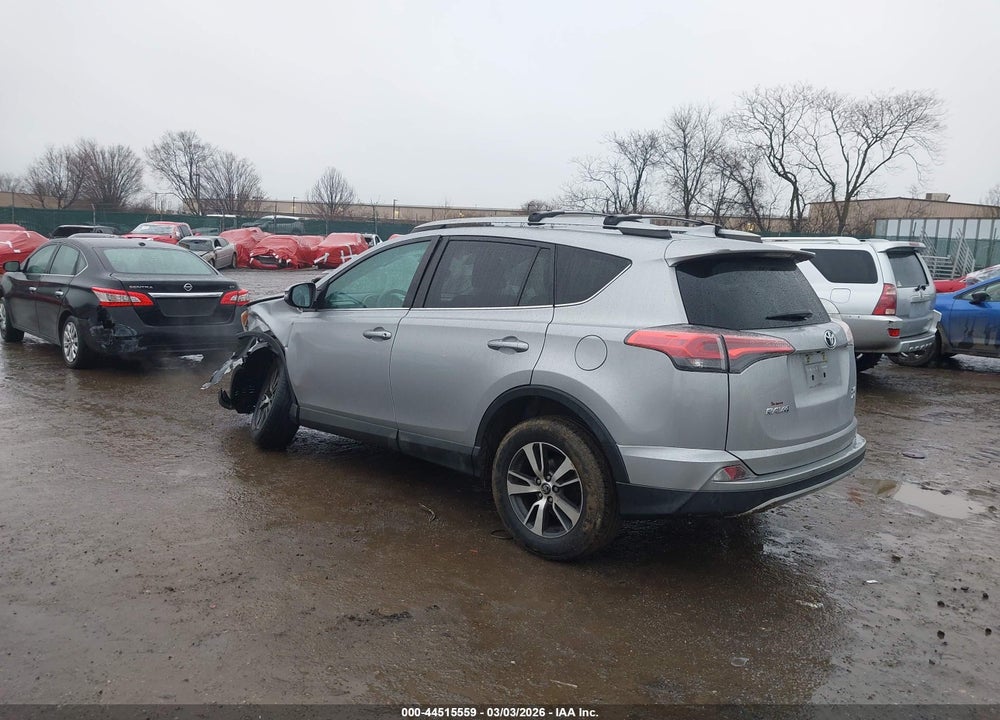 2018 TOYOTA RAV4 XLE VIN: 2T3RFREV6JW836441